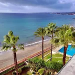 Emp 15, Large Beachside Apartment, El Coral, Estepona