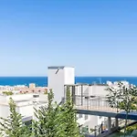 Modern Apartment With Sea View