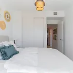 Modern Apartment With Sea View