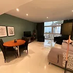 First Line Sea Apartment By Oliva