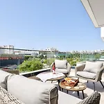 Estepona Place - Spacious Family City Apartment