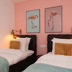 Charming 2-Bedroom With Beautiful Sea Views