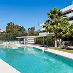 Wellingtonia Luxury Apartment Estepona