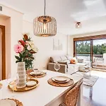 Heerlijk Appartement Met Uitzicht Op Het Zwembad