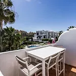 Heerlijk Appartement Met Uitzicht Op Het Zwembad