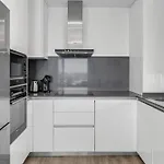 Modern 3 Bed Apt In Cancelada