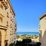 Two Bedroom Apartment Moments From The Cristo Beach Estepona