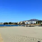 Two Bedroom Apartment Moments From The Cristo Beach Estepona