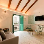 Casa Esmeralda - Luxury Boutique Apartments Old Town