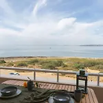 New Design Studio Apartment On The Beach