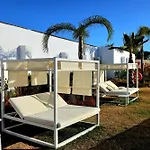 Modern Three Bedroom Apart- 6 Pools- Gym -Sun 482