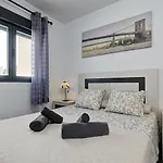 Estepona Terrace, Parking & Pool Apartment