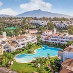 Nice Apartment In Estepona With Kitchen