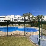 Apartamento Con Piscina En La Costa Del Sol
