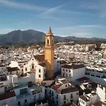 3 Bedroom Apartment In Estepona