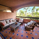Modern 2Br Apt Second Line Marbella Beach, Pools And Paddle