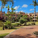 Modern 2Br Apt Second Line Marbella Beach, Pools And Paddle