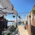 Casita Rustica En El Mar