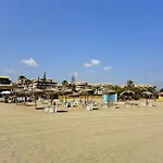 Small Oasis #2 - Manilva