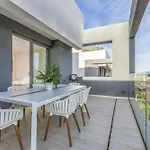 Vivi Homes - Sol Garden Pool, Terrace & Golf