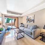 Beautiful Beachfront Apartment