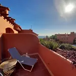 Apartamento Duplex Con Piscinas Y Maravillosas Vistas Al Mar