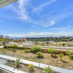 Oceana Views - 2 Bedroom Apartment
