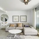 Oceana Views - 2 Bedroom Apartment