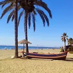 Impressive Apartment With 3 Bedrooms Metres From The Beach