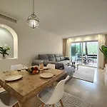 Costalita Direct Beach Access Apartment