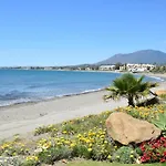 Precioso Apartamento De Planta Baja En Las Salinas, Estepona