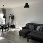 Modern 1 Bed Apartment In Estepona Port Beach & Pool