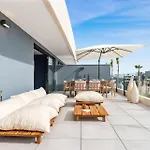 Vivi Homes - Eros Luxury, Pool, Sauna, Gym & Terrace