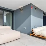 Vivi Homes - Eros Luxury, Pool, Sauna, Gym & Terrace