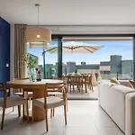 Vivi Homes - Eros Luxury, Pool, Sauna, Gym & Terrace