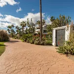 Afrodite Apartment - Frontline Beach
