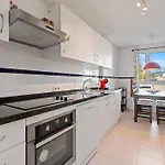 Sea View Flat Close To The Beach