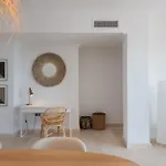 2-Bedroom Penthouse With Panoramic Scenery