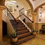 Apartamentos Turisticos Casa De La Borrega