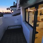 4 Bedroom Townhouse 200 Meters From The Beach!