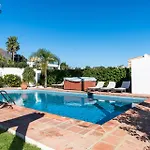 Vivi Homes - Casa Blanca