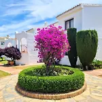 Modern Two Bedroom Apartment In Pueblo Cortes Del Golf Benahavis