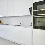 Modern 2 Bed Ground Floor Apartment Finca Cortesin