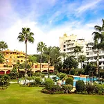 Penthouse Estepona Great Sea Views & Beach Access