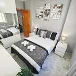 Moderno Piso Centrico 3 Habitaciones Junto Al Mar