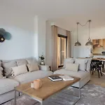 Serene 3-Bedroom With Sea And Sunset Views
