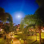Marbella Apartment I Beachside And Extra Spacious, Next To Marriott Playa Andaluza, Private Heated Jacuzzi, 6 Swimming Pools, Gym, Padel & Tennis