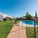 Cozy 3-Bedroom Ground Floor With Large Garden