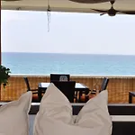 Magnificent Front Sea Views Apartment