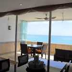 Magnificent Front Sea Views Apartment
